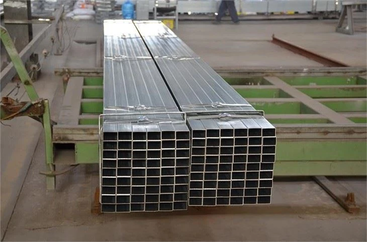 Bagian Berongga Persegi Galvanis 25*25*3.0
